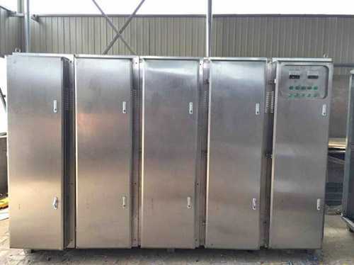 惠州廢氣處理設(shè)備之UV光催化設(shè)備UV光解除臭器廠家直銷