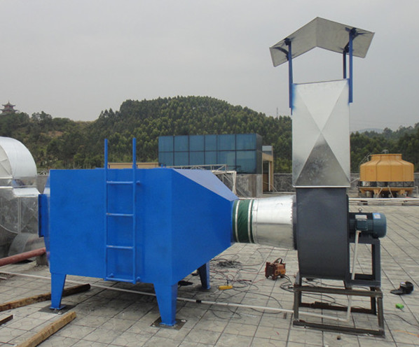 惠州環(huán)保公司廢氣處理設備之活性炭過濾箱廢氣吸附裝置